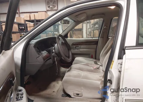 2007 Mercury Grand Marquis Gs from USA, damaged, VIN 2MEFM74V77X609982